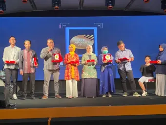 .thumbs · Penghargaan - IBK AWARD2